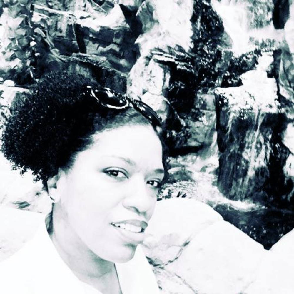 Meet your Posher, Yolanda
